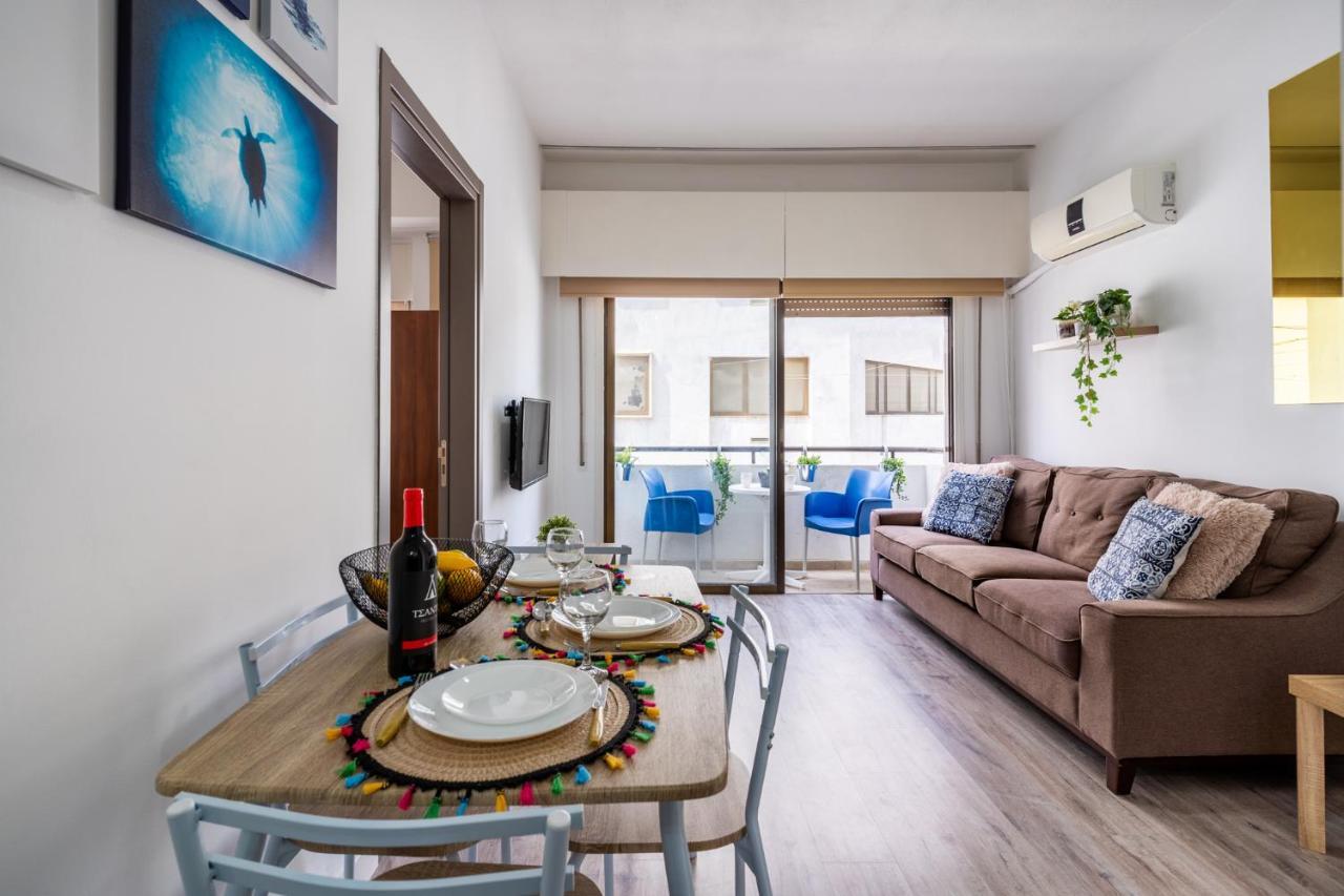 Eleni'S 1-Br Apt In Larnaca Center Exterior foto